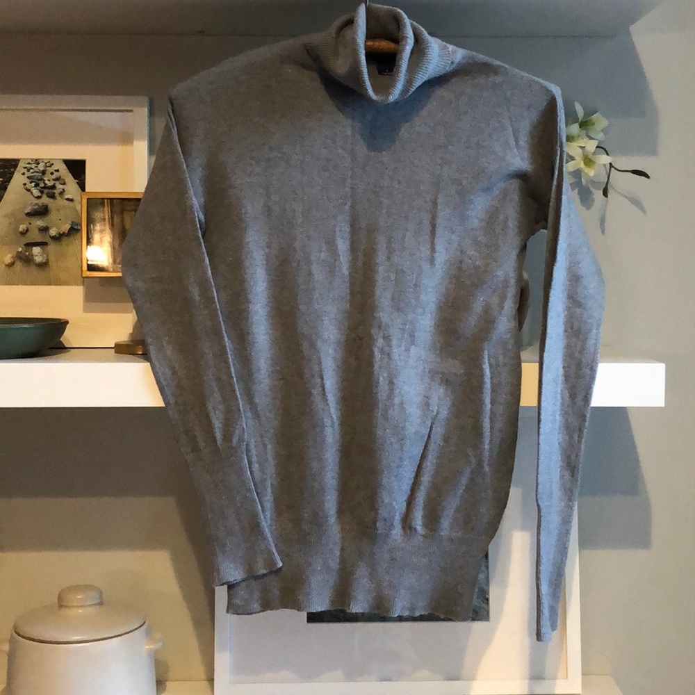 GAP Cotton Cashmere Gray Dropped Shoulder Turtleneck Sweater Size Small